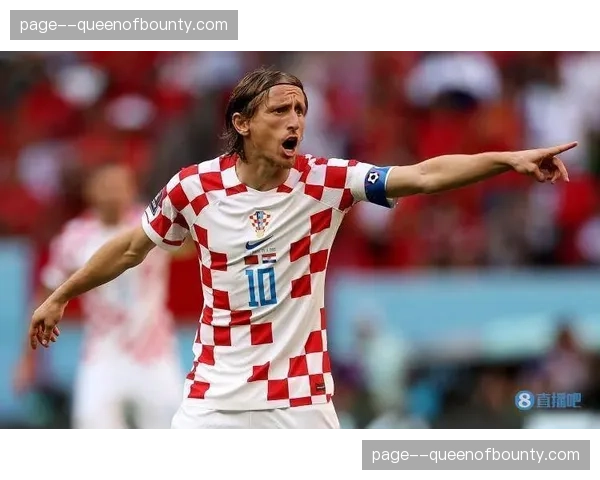 特写：37岁的莫德里奇替补策动绝杀，赛后独自加练